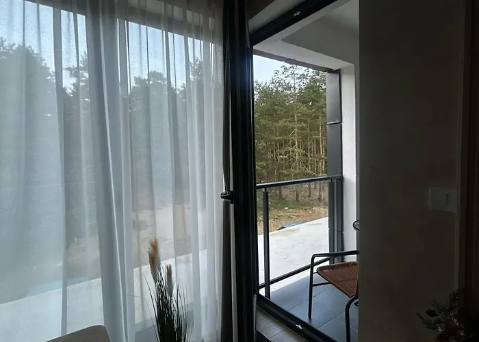 Forest Hills アパート