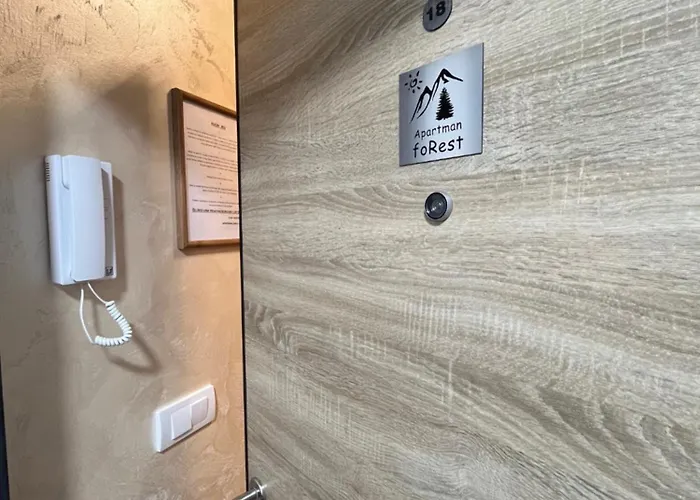 アパート Forest Hills *